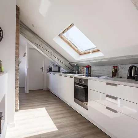 Les Bons Enfants Quartier Champollion Hypercentre #f4 Apartment *